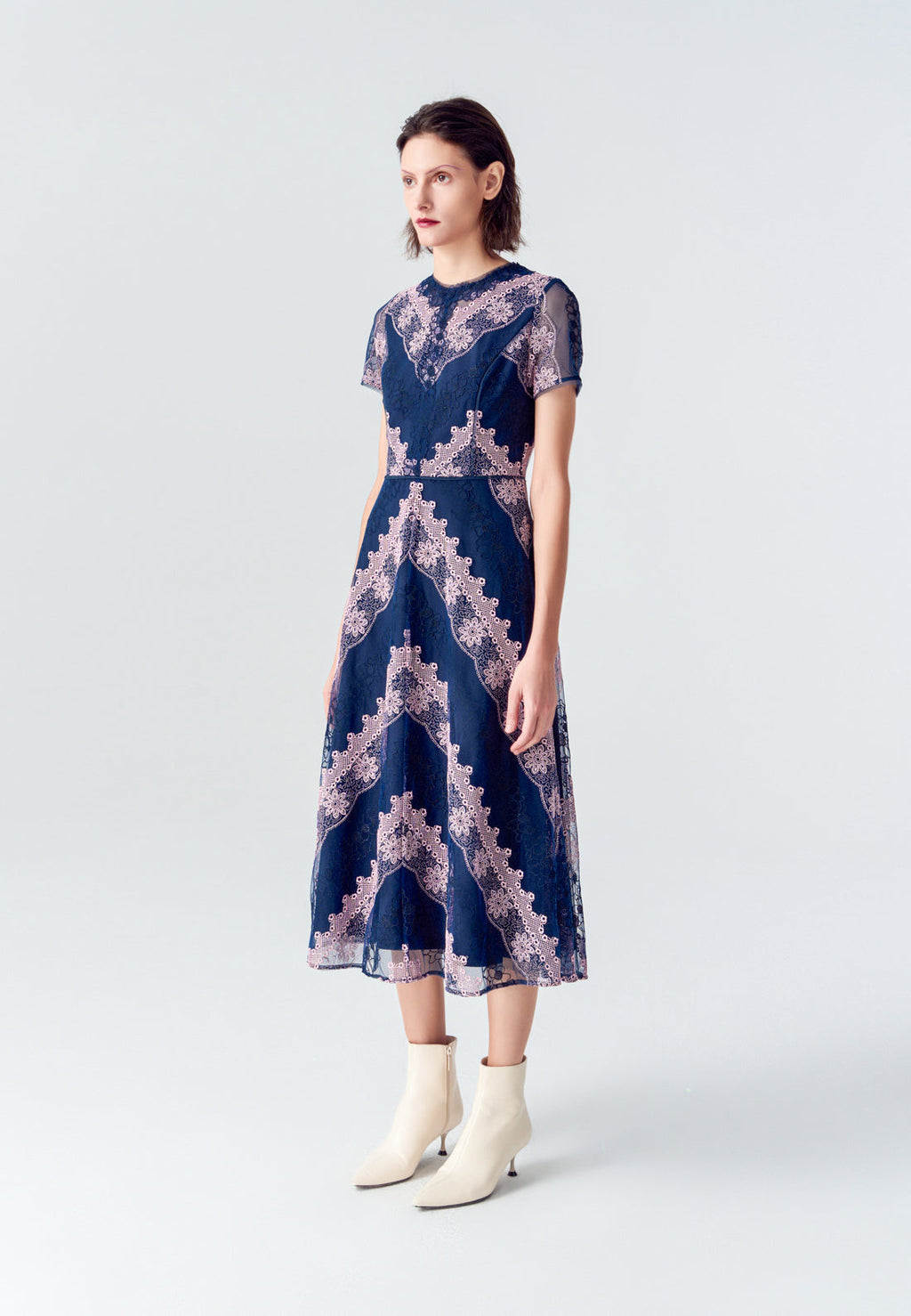 Blue Embroidered Lace Short-sleeved Mesh Dress